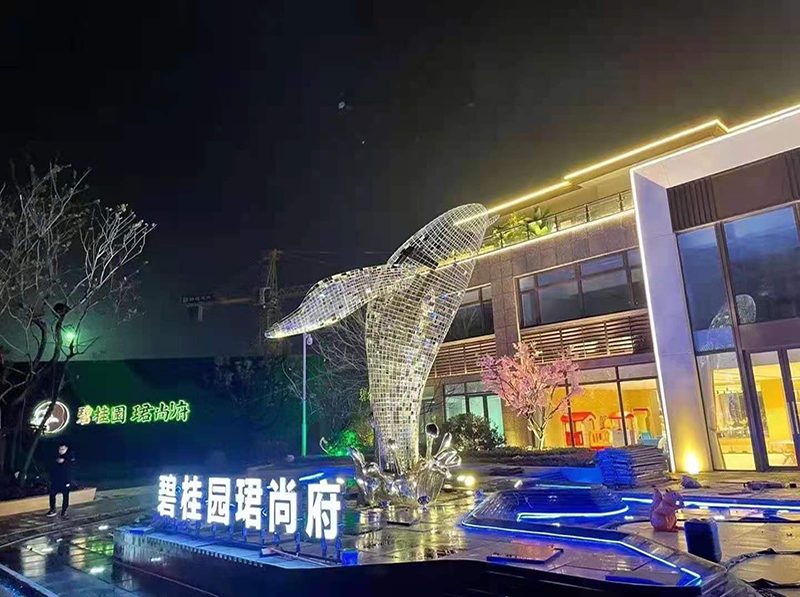 碧桂園項(xiàng)目不銹鋼鏤空魚